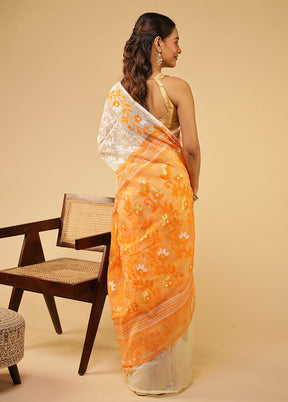 Cream Jamdani Cotton Saree With Blouse Piece
