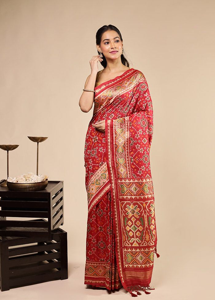 Red Dupion Silk Saree With Blouse Piece