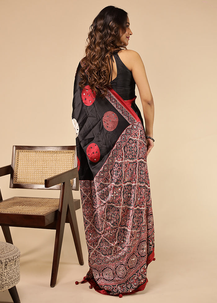 Black Printed Silk Saree Without Blouse Piece