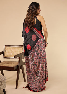 Black Printed Silk Saree Without Blouse Piece