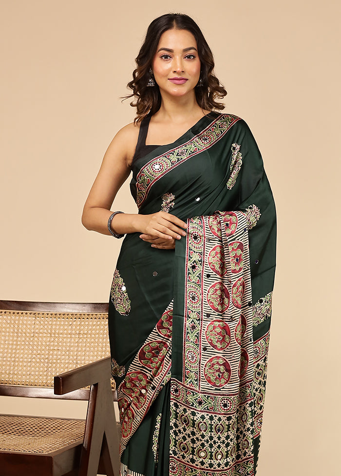 Green Printed Silk Saree With Blouse Piece