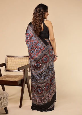 Multicolor Printed Silk Saree With Blouse Piece