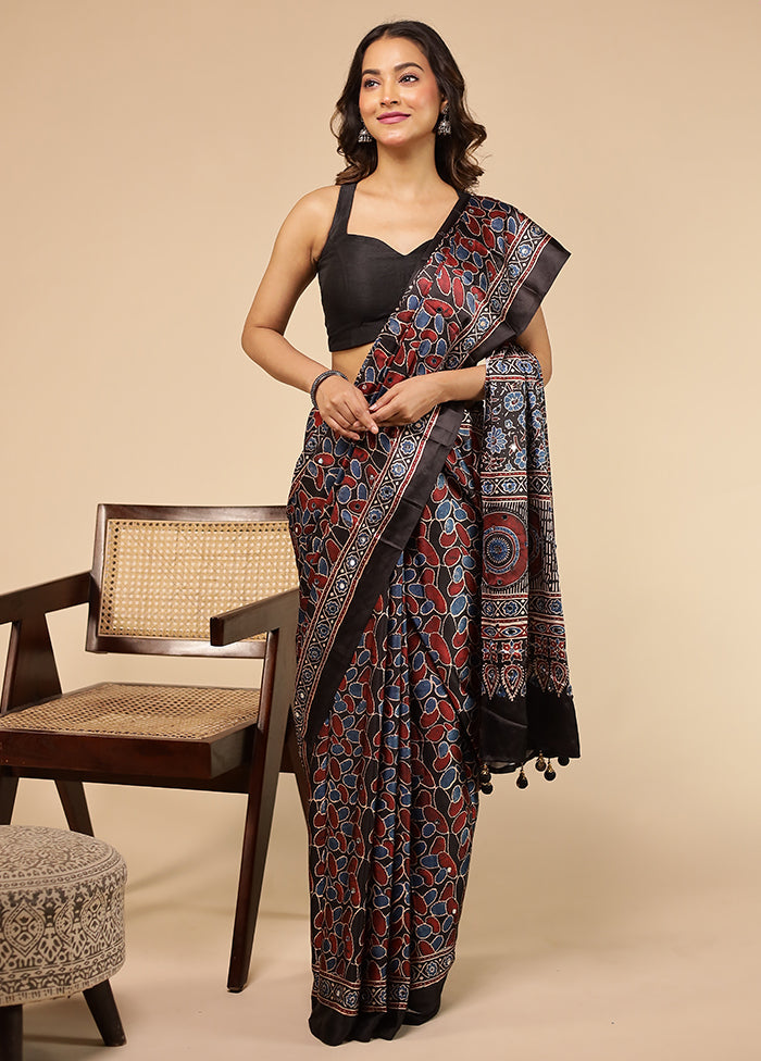 Multicolor Printed Silk Saree With Blouse Piece