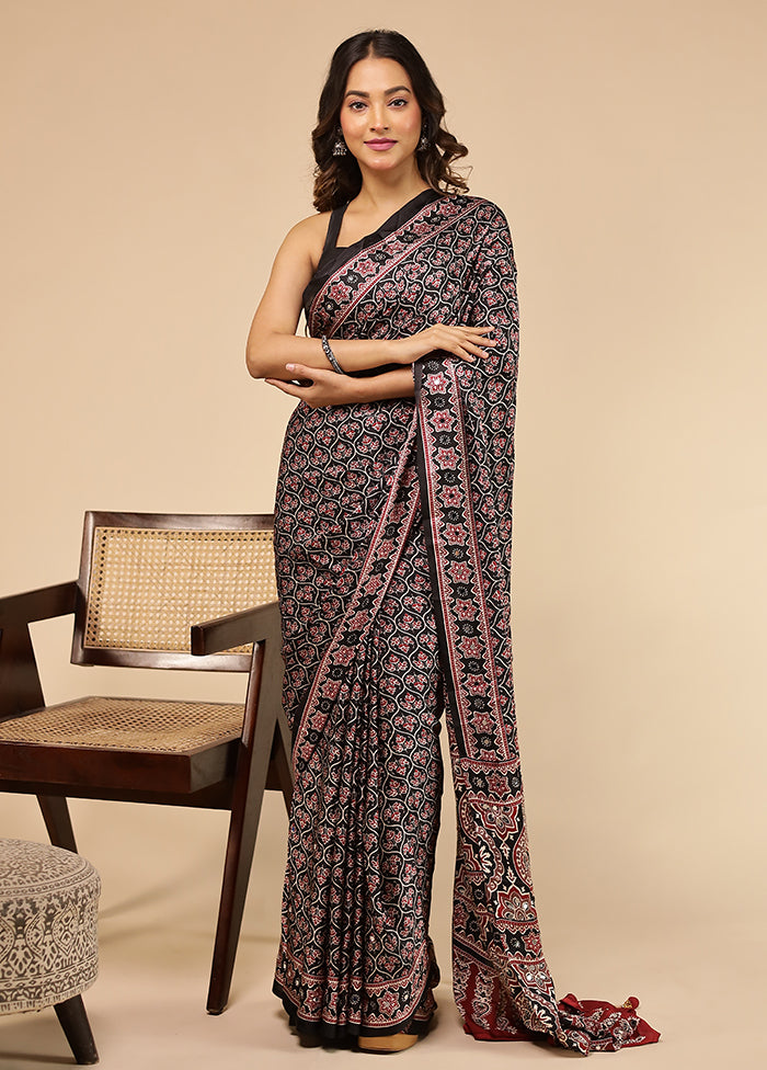 Black Printed Silk Saree With Blouse Piece