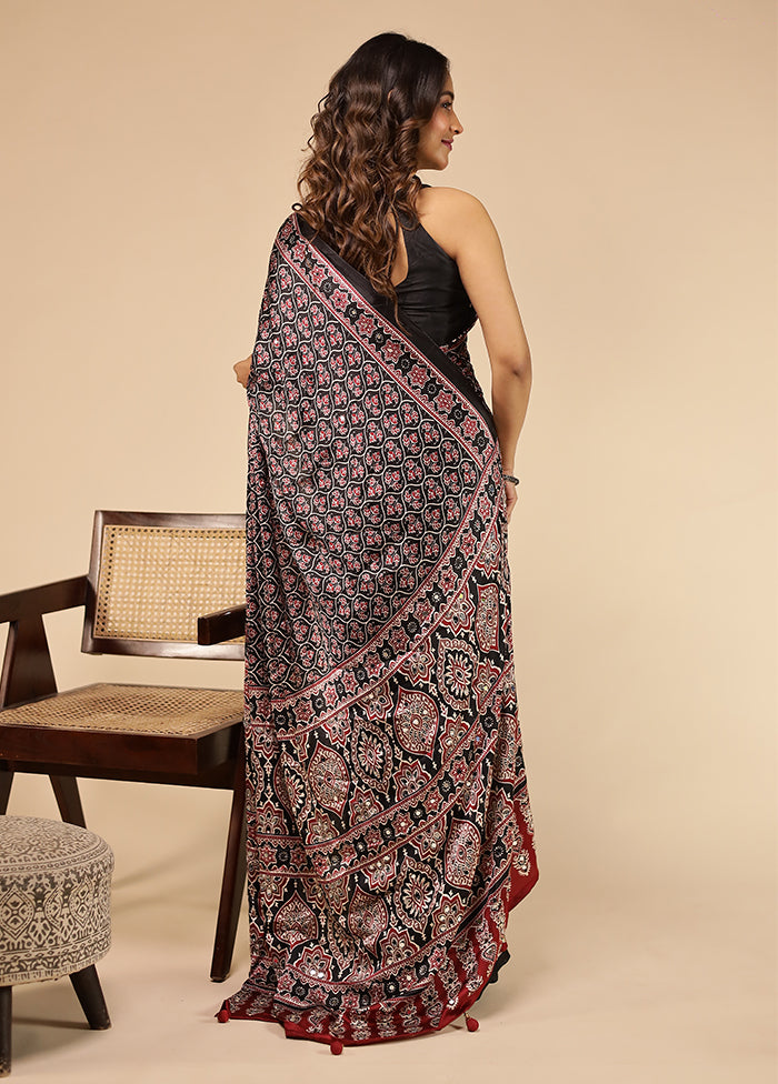 Black Printed Silk Saree Without Blouse Piece