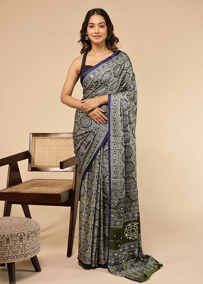 Blue Printed Silk Saree Without Blouse Piece
