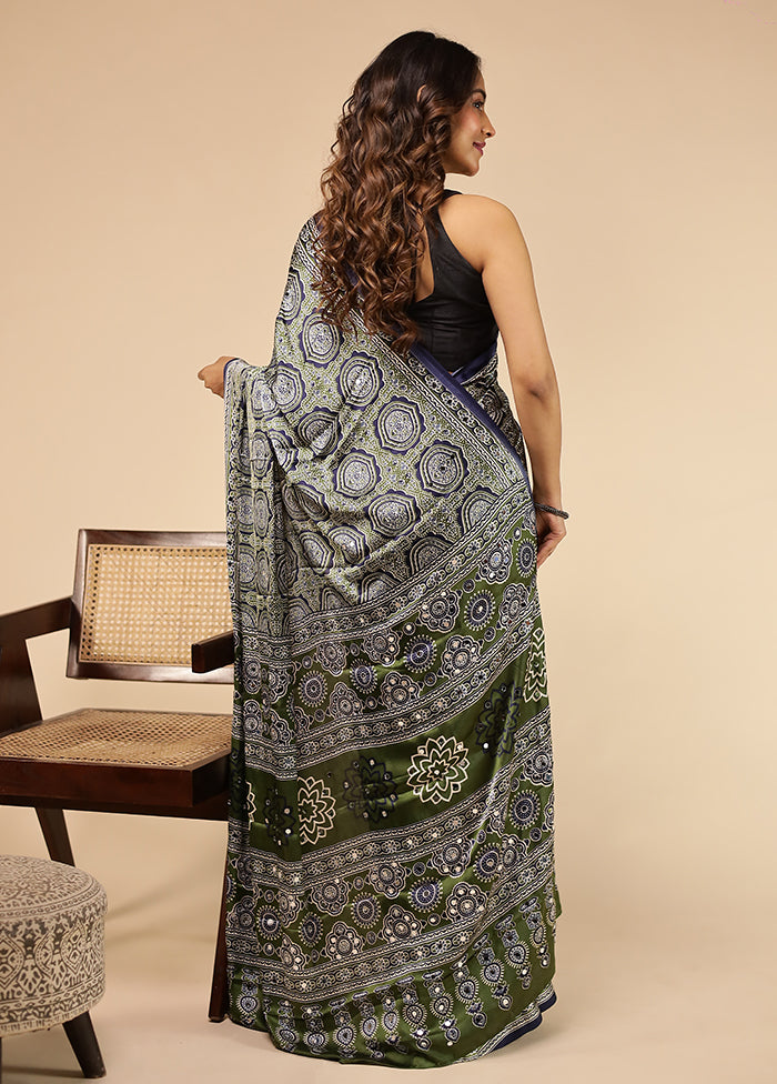 Blue Printed Silk Saree Without Blouse Piece