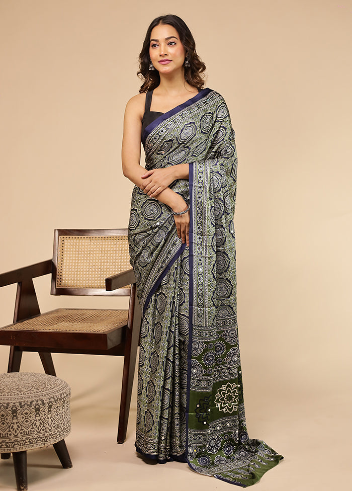 Blue Printed Silk Saree Without Blouse Piece
