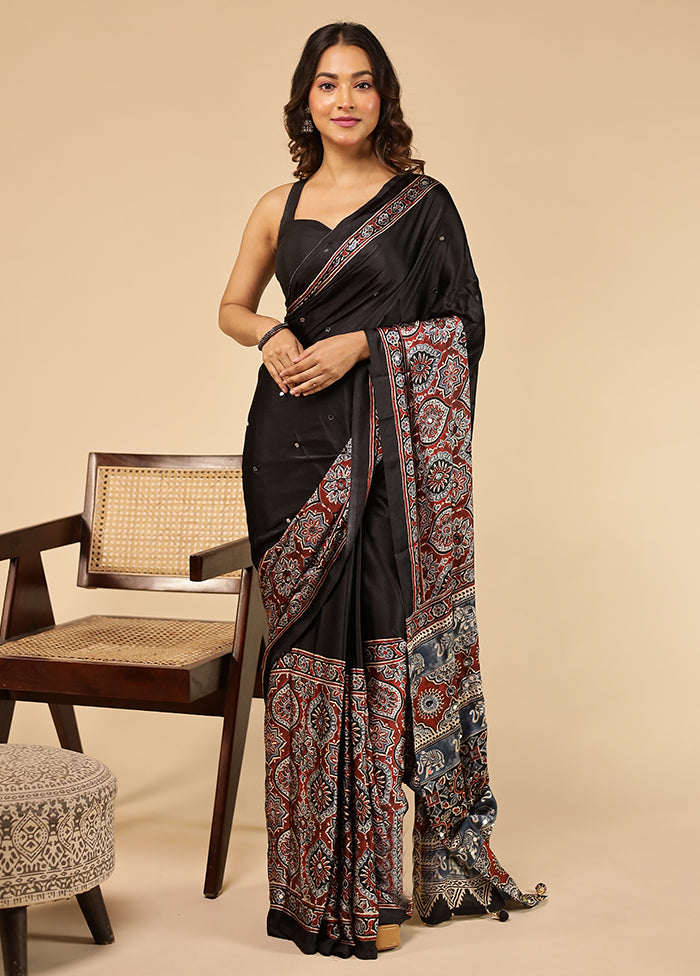 Black Printed Silk Saree With Blouse Piece