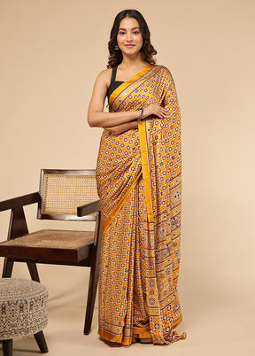 Cream Printed Silk Saree With Blouse Piece