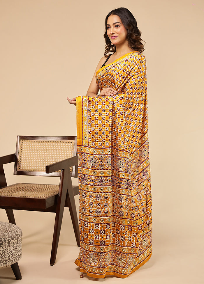 Cream Printed Silk Saree With Blouse Piece