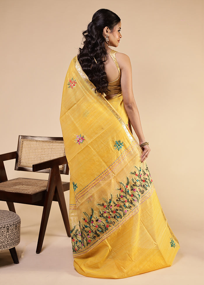 Cream Tussar Silk Saree With Blouse Piece