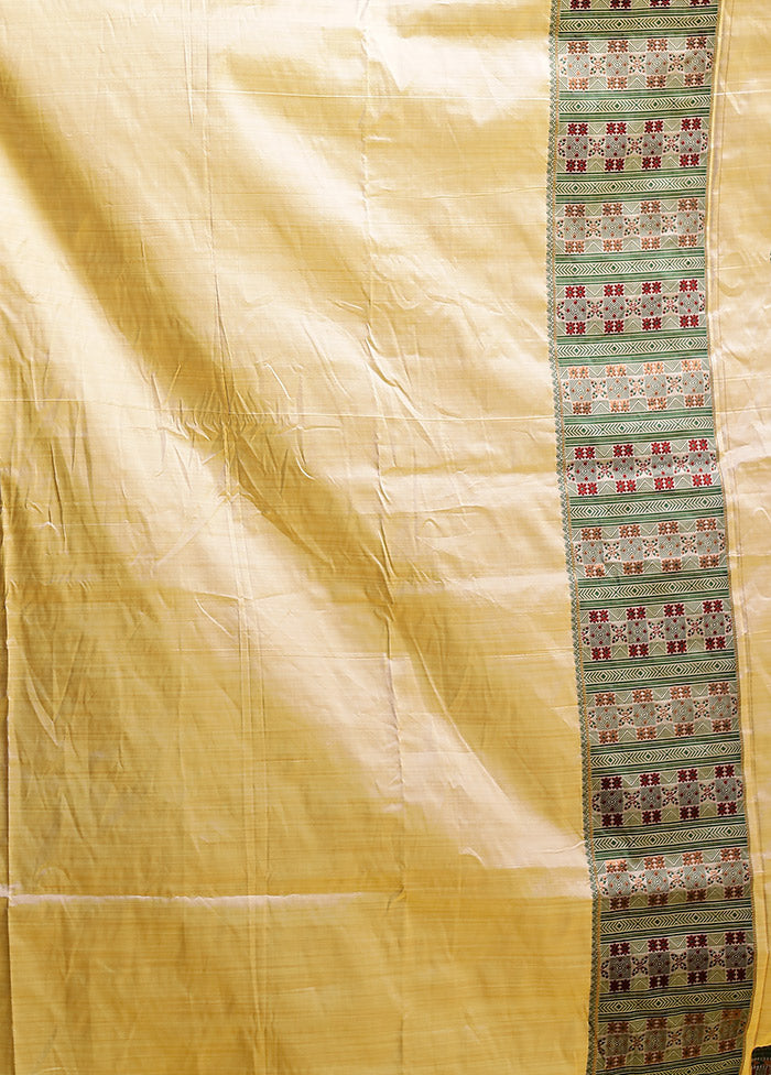 Cream Assam Silk Saree With Blouse Piece