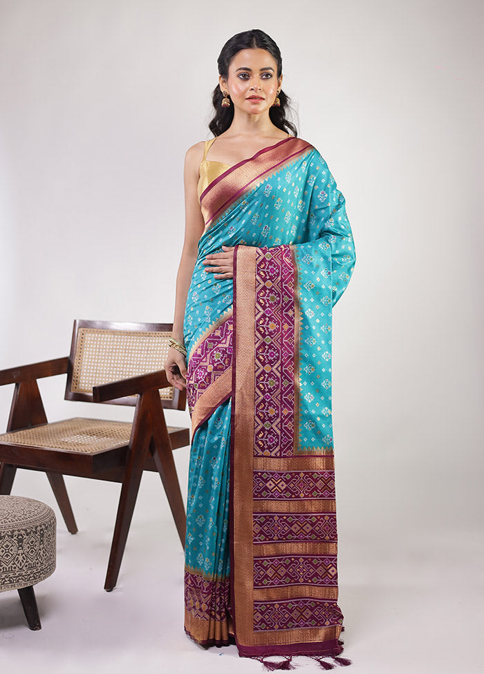 Green Dupion Silk Saree With Blouse Piece