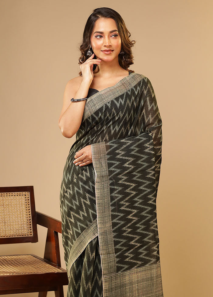 Green Cotton Saree With Blouse Piece