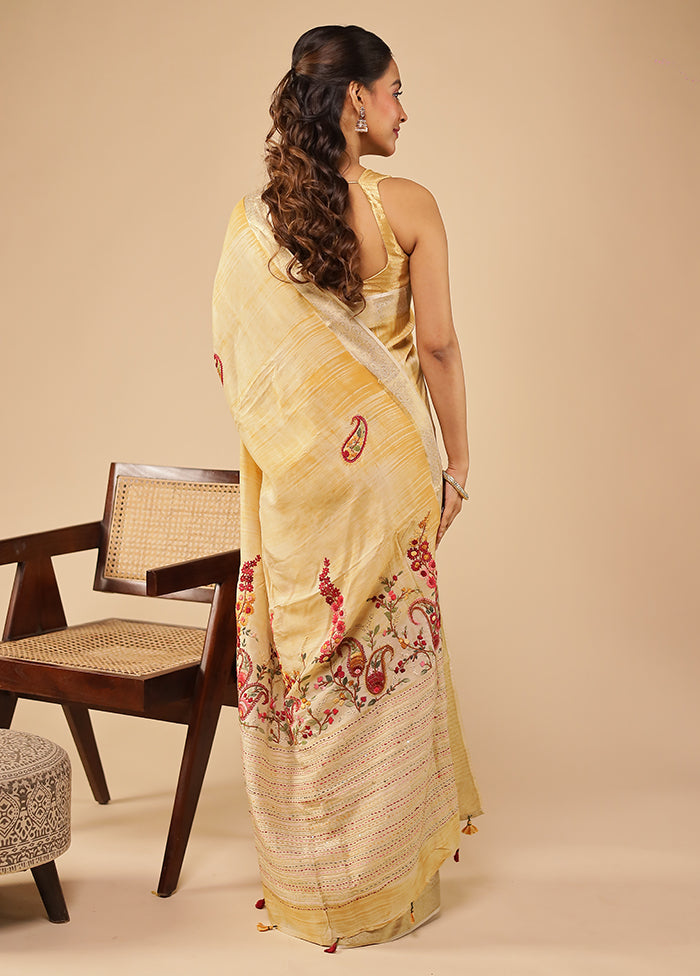 Cream Tussar Silk Saree With Blouse Piece
