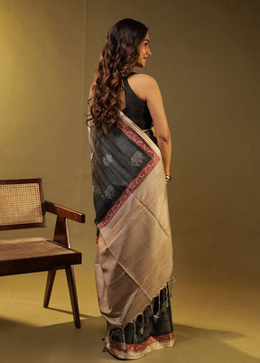 Grey Cotton Saree With Blouse Piece