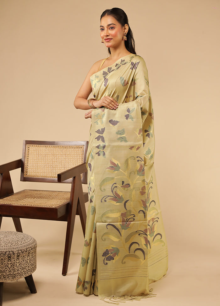 Cream Tussar Silk Saree With Blouse Piece