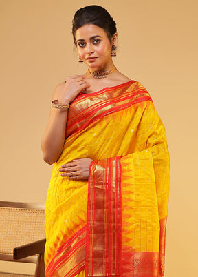Red Gadwal Pure Silk Saree With Blouse Piece