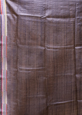 Cream Handloom Kantha Stitch Pure Silk Saree With Blouse Piece