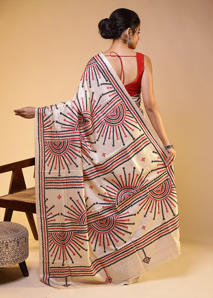 Cream Handloom Kantha Stitch Pure Silk Saree With Blouse Piece