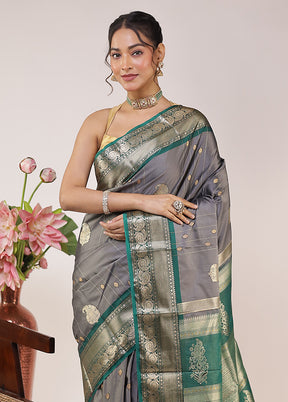Grey Kanjivaram Silk Saree With Blouse Piece