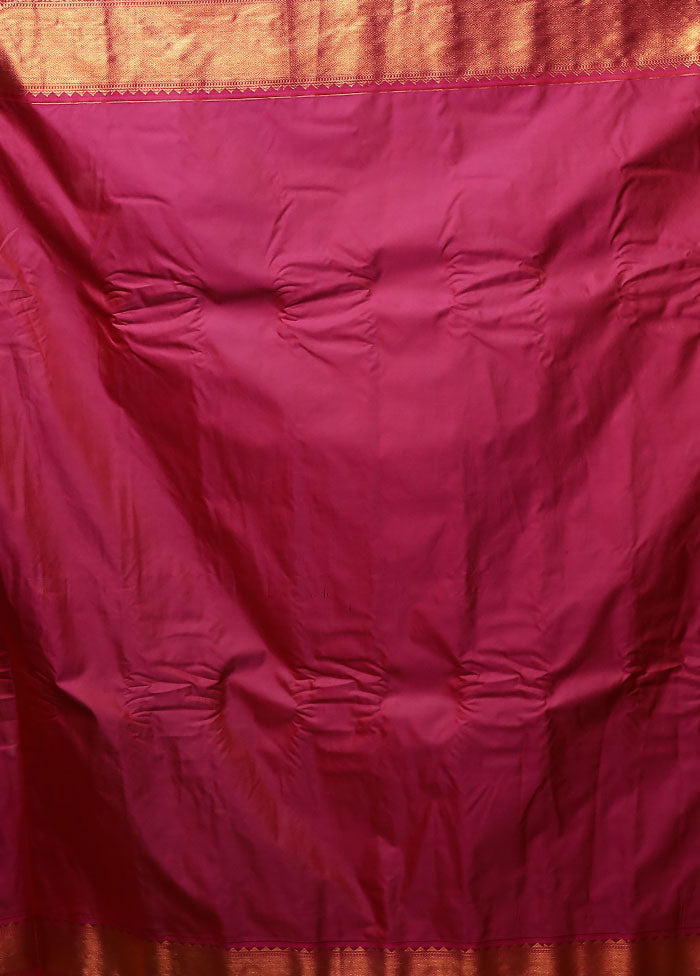 Red Gadwal Silk Saree With Blouse Piece
