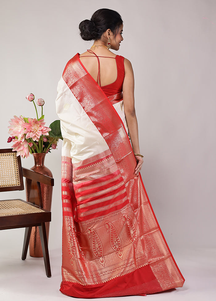 White Kanjivaram Silk Saree With Blouse Piece