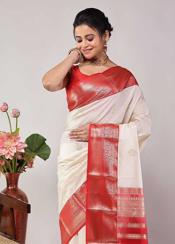 White Kanjivaram Silk Saree With Blouse Piece