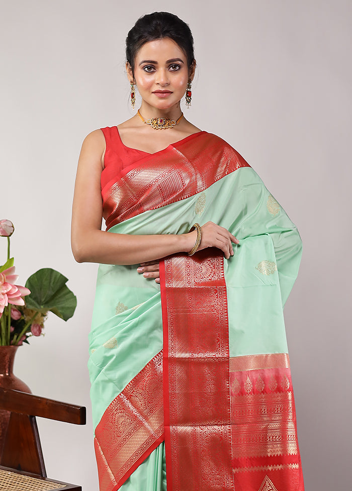 Green Kanjivaram Silk Saree With Blouse Piece