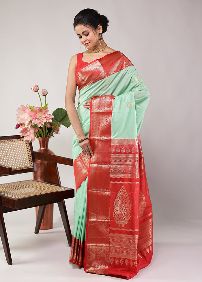 Green Kanjivaram Silk Saree With Blouse Piece