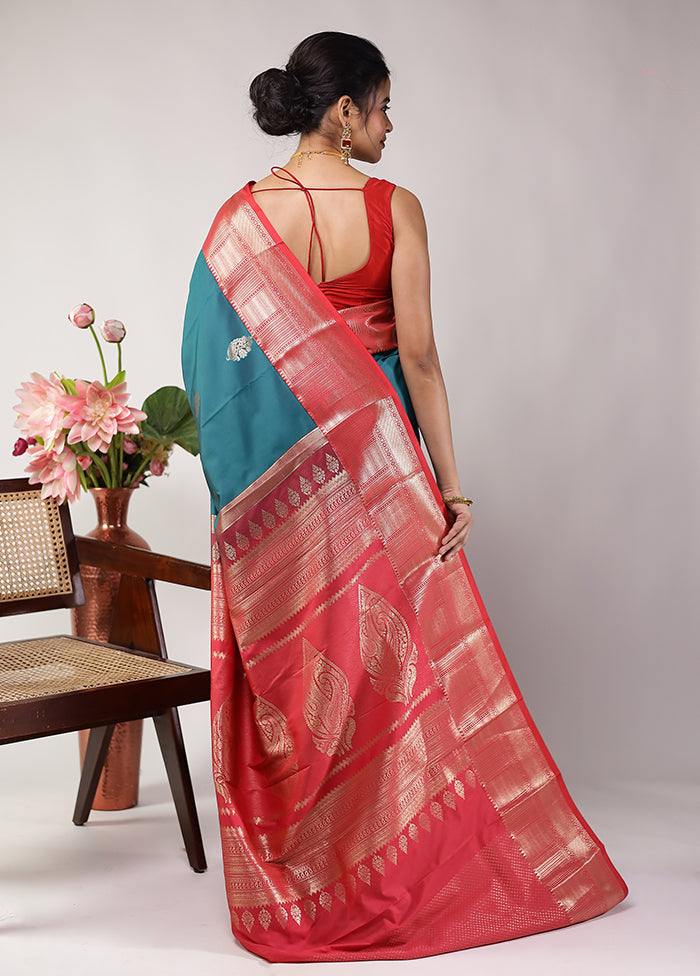 Green Kanjivaram Silk Saree With Blouse Piece