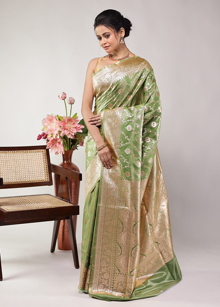 Green Banarasi Silk Saree With Blouse Piece