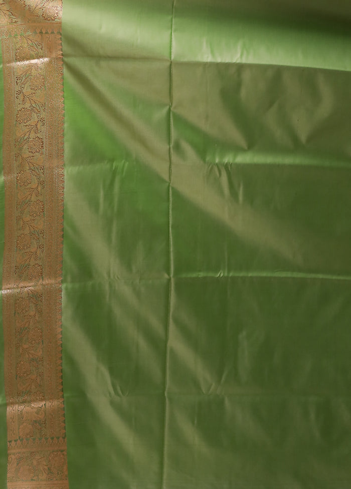 Green Banarasi Silk Saree With Blouse Piece