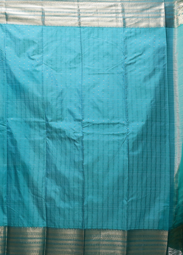 Green Kanjivaram Silk Saree With Blouse Piece