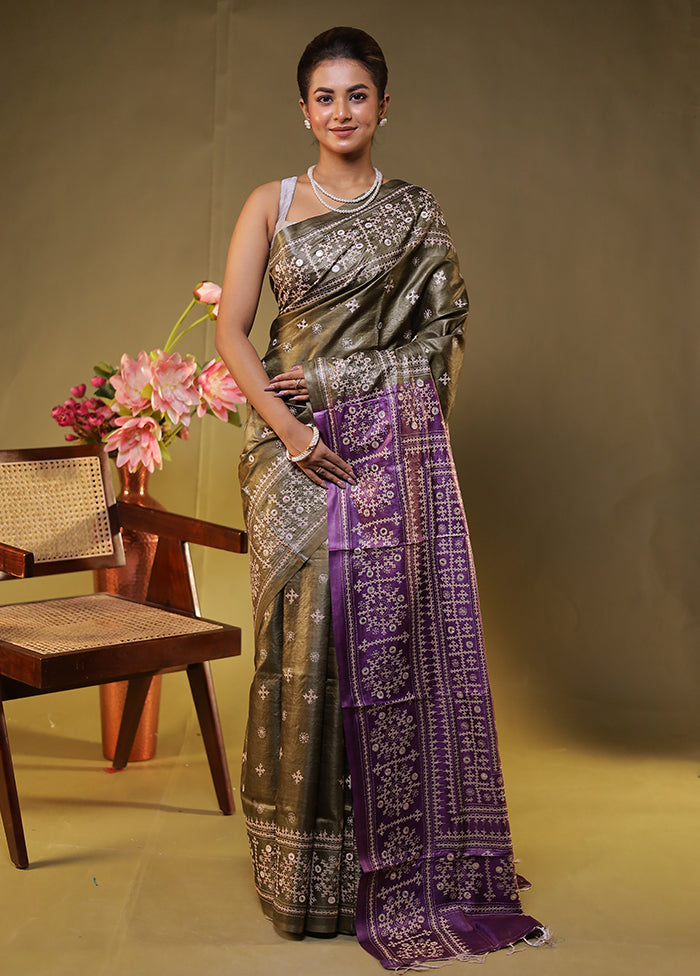Grey Handloom Kantha Stitch Pure Silk Saree With Blouse Piece