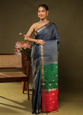 Blue Handloom Kanjivaram Pure Silk Saree With Blouse Piece