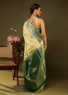 Green Kanjivaram Silk Saree With Blouse Piece