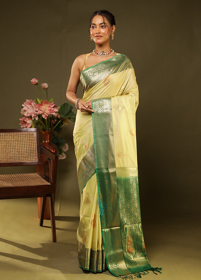 Green Kanjivaram Silk Saree With Blouse Piece
