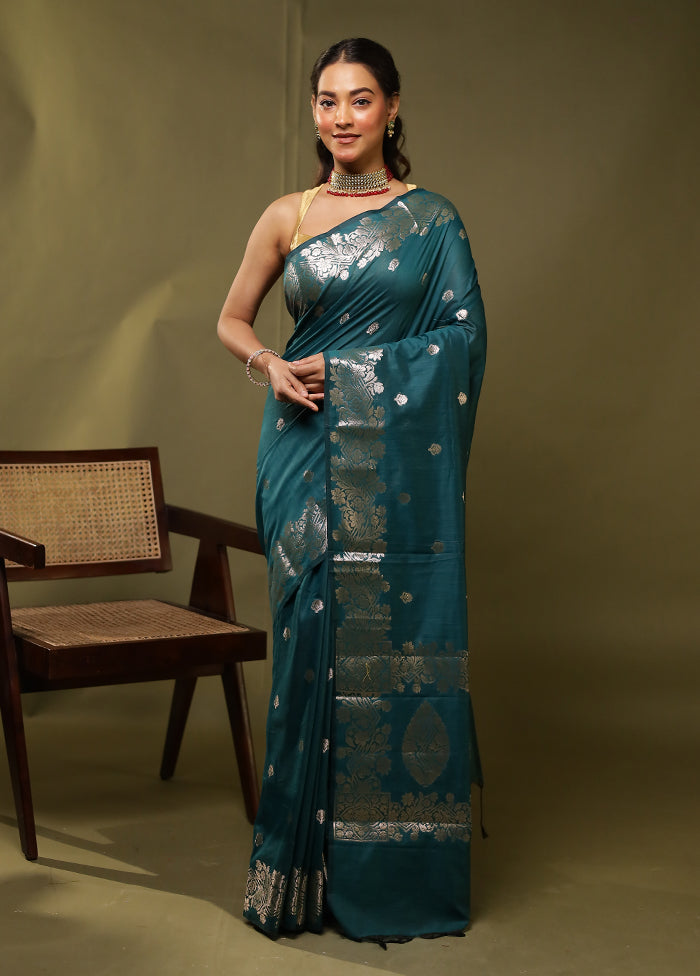 Green Cotton Saree With Blouse Piece