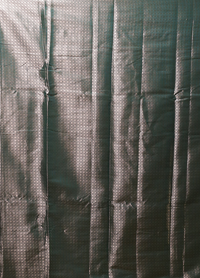 Green Cotton Saree With Blouse Piece