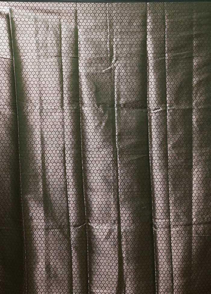 Green Cotton Saree With Blouse Piece