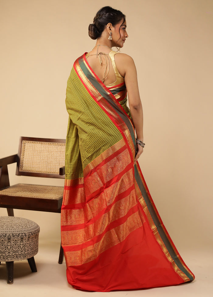 Green Handloom Kanjivaram Pure Silk Saree With Blouse Piece