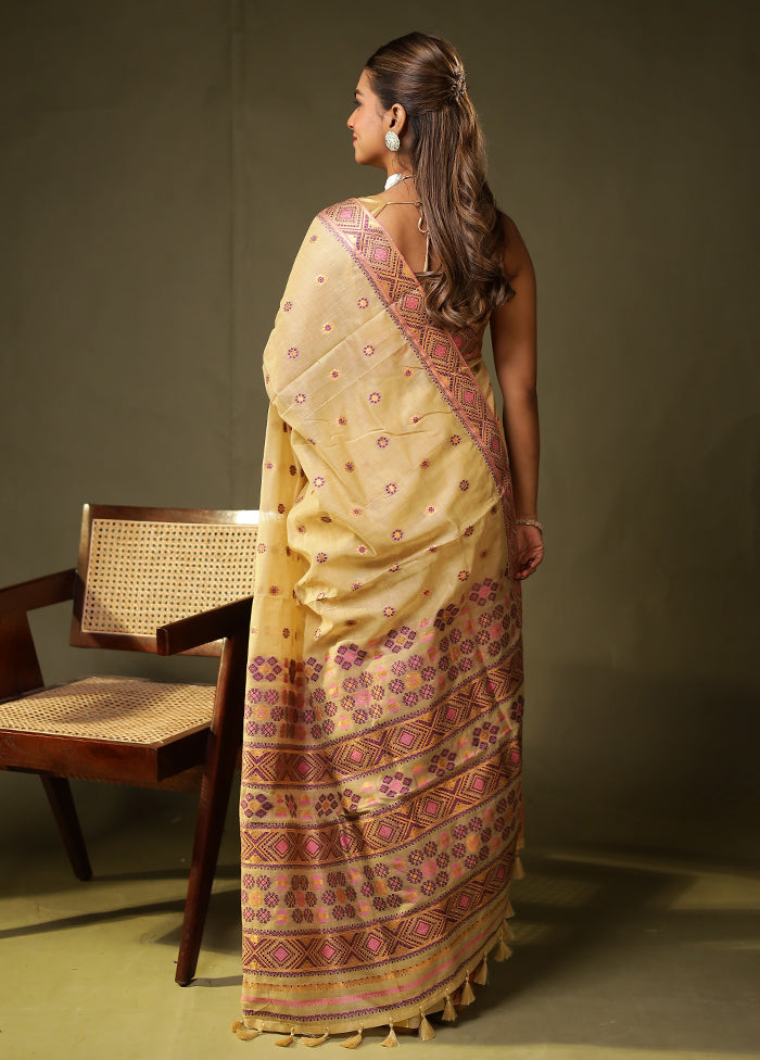 Cream Assam Silk Saree With Blouse Piece