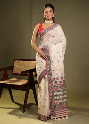 Cream Assam Silk Saree With Blouse Piece