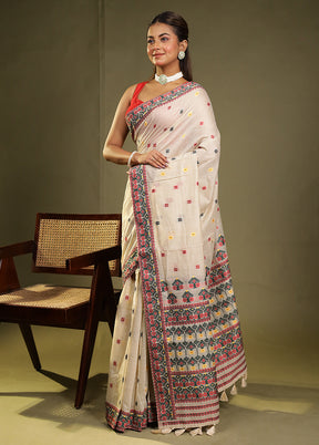 Cream Assam Silk Saree With Blouse Piece