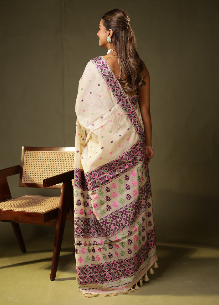 Cream Assam Silk Saree With Blouse Piece