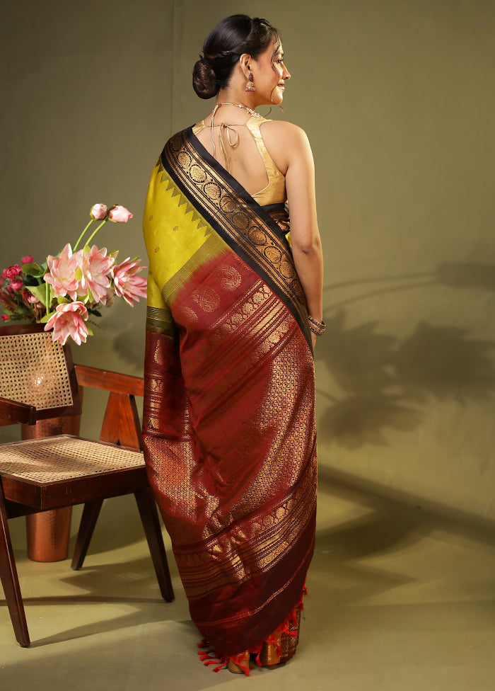 Green Gadwal Pure Silk Saree Without Blouse Piece