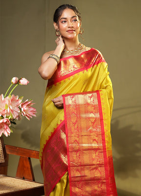 Yellow Gadwal Pure Silk Saree Without Blouse Piece
