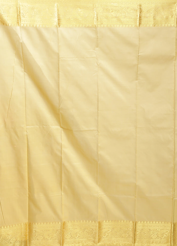 Red Kanjivaram Silk Saree With Blouse Piece